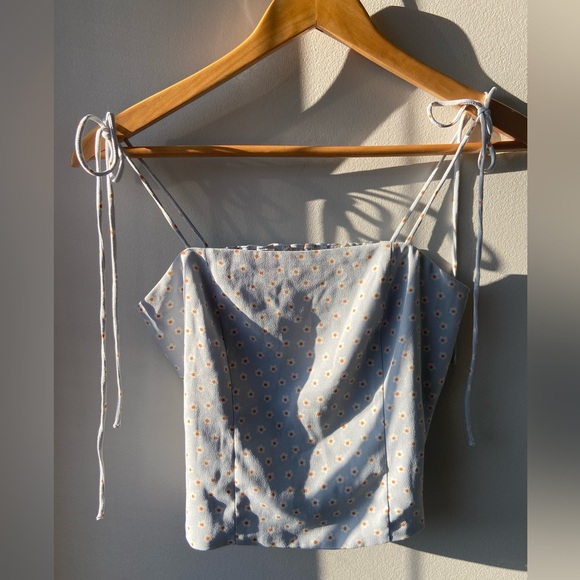 Levi’s floral adjustable tie strap tank - Picture 3 of 9